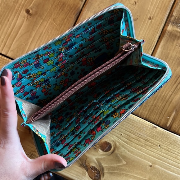 Sakroots Wallet - Picture 5 of 5